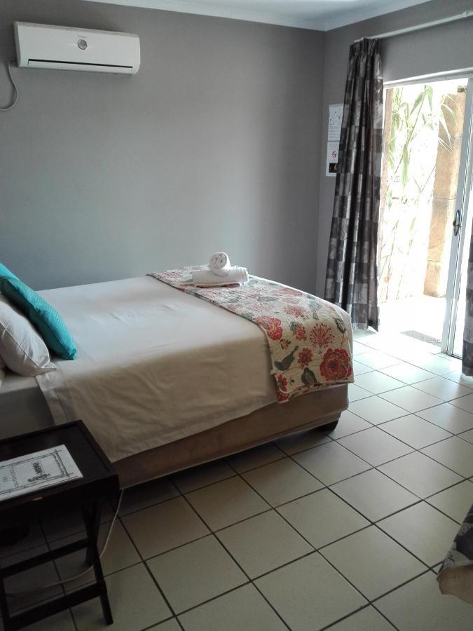 Waterside Lodge Cc Piet Retief Exteriér fotografie