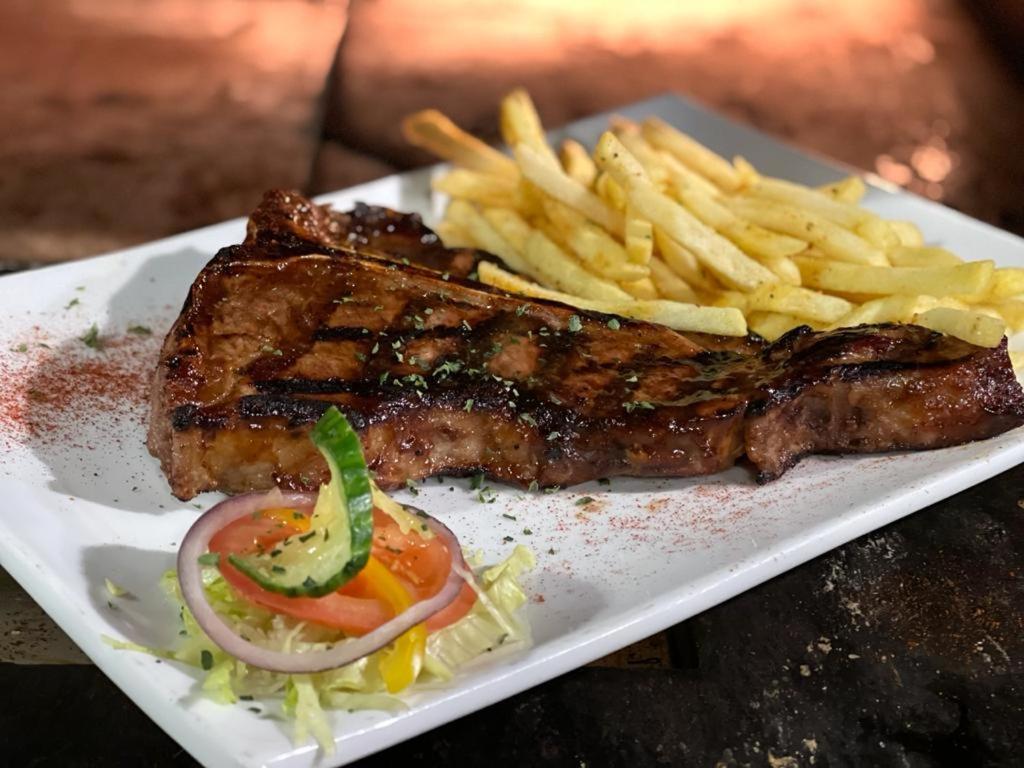 Waterside Lodge Cc Piet Retief Exteriér fotografie