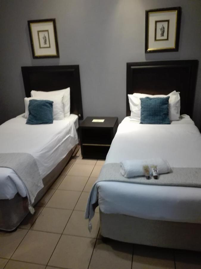 Waterside Lodge Cc Piet Retief Exteriér fotografie